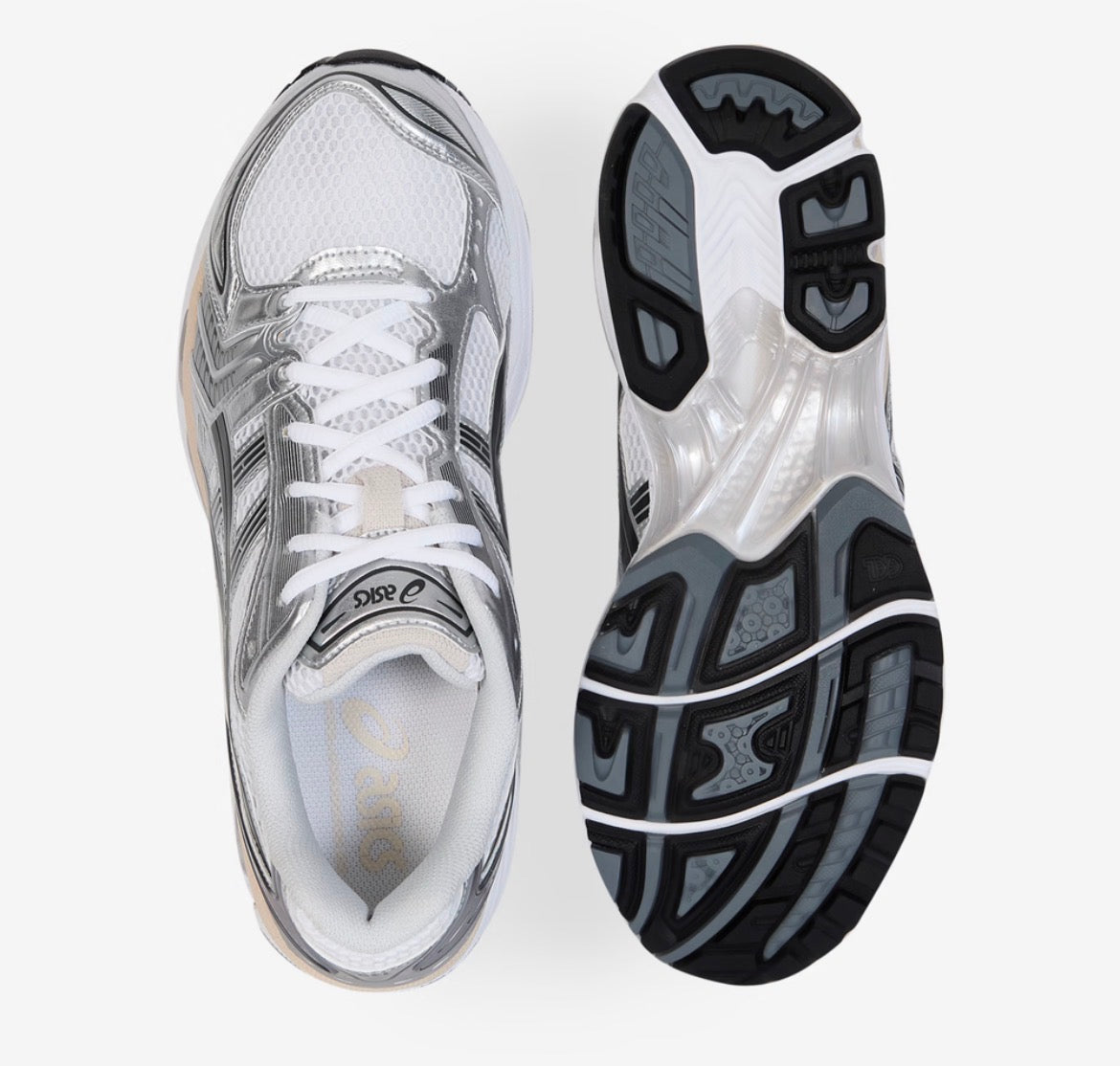 Sneaker running rétro argent - dessus et semelle