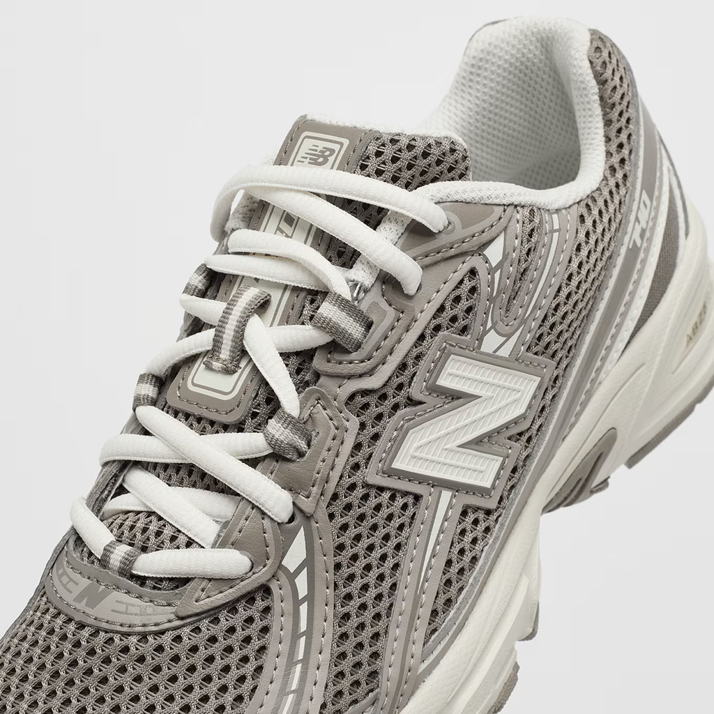 NB 740 (GS) - gris/brun