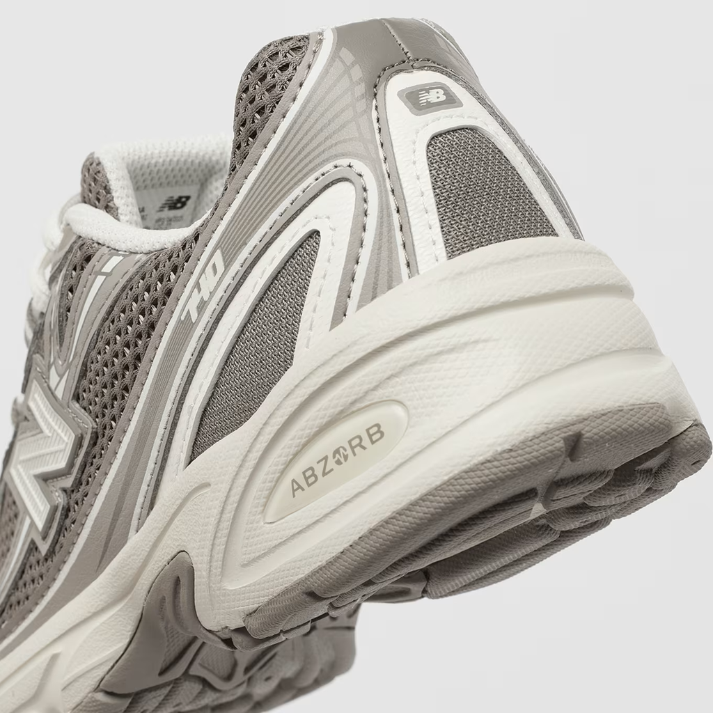 NB 740 (GS) - gris/brun