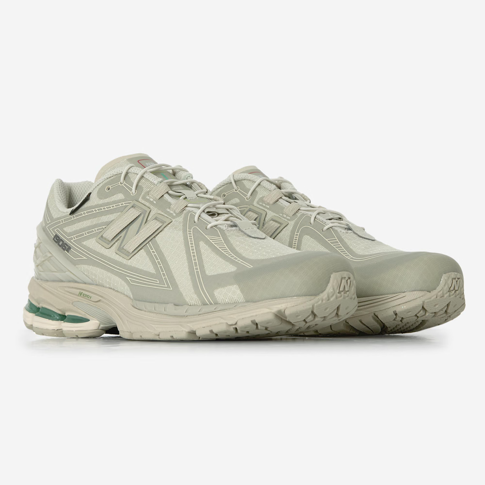 SAUCONY Progrid Omni 9 — White/Turquoise