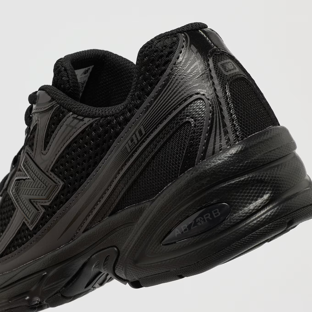 NB 740 (GS) - noir